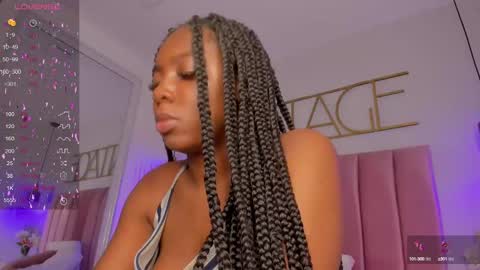 Snapshot of mayacardenas chatting on February 23, 12:19 am Maya online show from February 23, 12:19 am