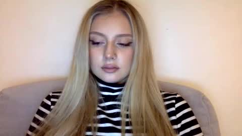 mayaflirt online show from February 13, 2:35 pm