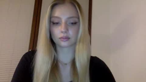 Snapshot of mayaflirt chatting on March 3, 9:31 pm mayaflirt online show from March 3, 9:31 pm