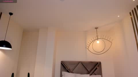 M A Y A    H O F F M A N online show from January 13, 11:04 am