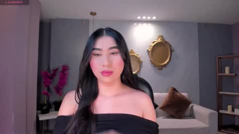 Snapshot of mayamoretti chatting on February 24, 3:37 am Maya online show from February 24, 3:37 am