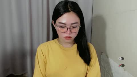 Snapshot of mayasally_ chatting on December 29, 3:22 am mayasally_ online show from December 29, 3:22 am