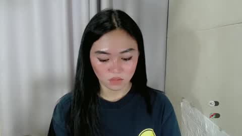 Snapshot of mayasally_ chatting on March 5, 9:05 am mayasally_ online show from March 5, 9:05 am