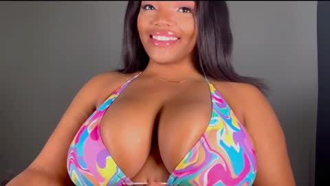 MayBabi online show from January 28, 11:17 am