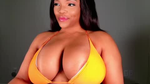 MayBabi online show from February 8, 11:44 am