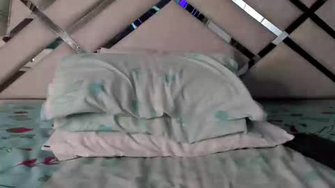 Maybelline69 online show from March 26, 8:25 pm