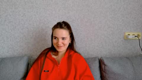 maybloom_ online show from May 26, 10:33 am