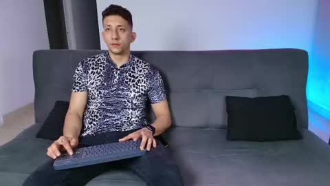 Snapshot of maykol_victoria chatting on February 25, 4:03 am Maykol victoria1624 online show from February 25, 4:03 am