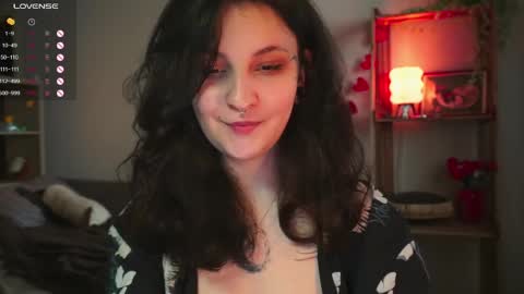 Snapshot of maymary_ chatting on April 30, 5:47 am Mary . online show from April 30, 5:47 am