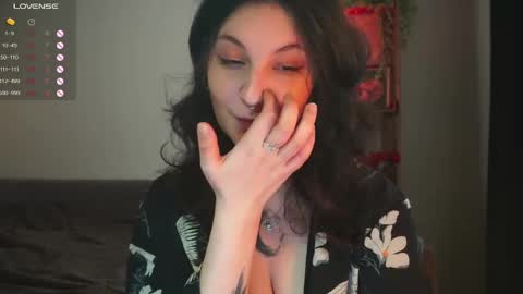 Snapshot of maymary_ chatting on May 7, 5:13 am Mary . online show from May 7, 5:13 am
