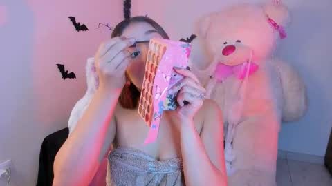 may online show from October 24, 6:37 pm