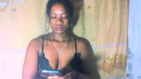 mayrah online show from March 11, 8:30 am