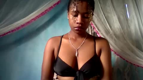 mayrah online show from April 8, 5:18 am