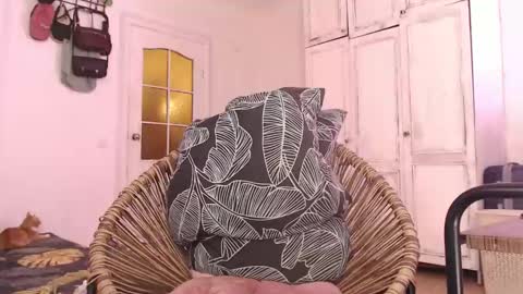 mayrumey online show from February 9, 5:33 pm