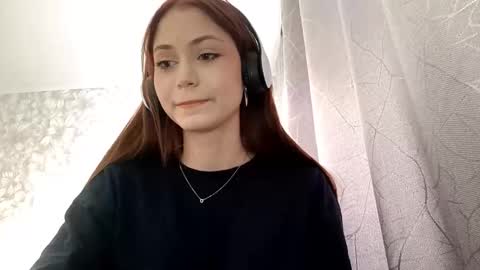 Snapshot of mayspagnolia chatting on March 1, 12:29 pm olivia online show from March 1, 12:29 pm