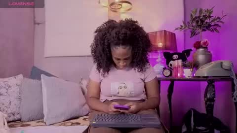 Snapshot of mayte_williamsath chatting on July 22, 12:19 pm Maite online show from July 22, 12:19 pm