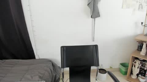 mazikeen_18 online show from December 24, 3:47 pm