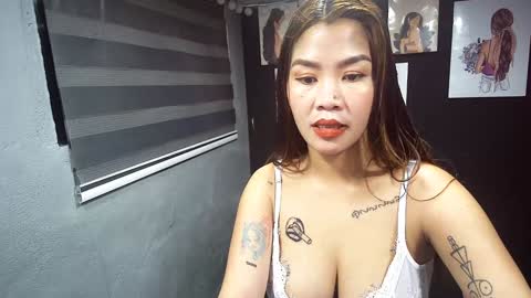 Snapshot of mazikeen_mazee chatting on January 15, 2:49 am mazikeen_mazee online show from January 15, 2:49 am