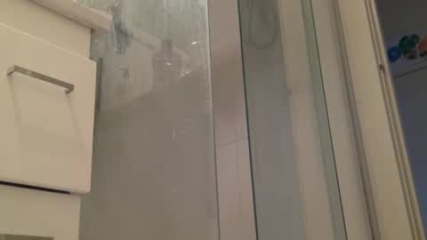 Snapshot of mazl0w chatting on December 31, 9:28 pm mazl0w online show from December 31, 9:28 pm