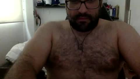 Snapshot of mbotve chatting on May 2, 4:12 pm VzlaMan online show from May 2, 4:12 pm