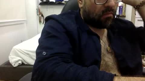Snapshot of mbotve chatting on May 4, 3:57 am VzlaMan online show from May 4, 3:57 am