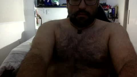 Snapshot of mbotve chatting on May 30, 8:00 am VzlaMan online show from May 30, 8:00 am