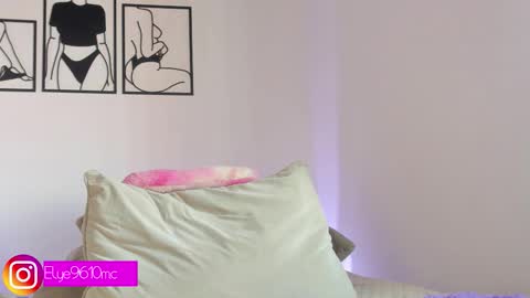 Ellie online show from November 30, 5:39 pm