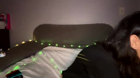 Snapshot of mcdreamy4400 chatting on December 7, 5:04 am 3 Suli 3 online show from December 7, 5:04 am