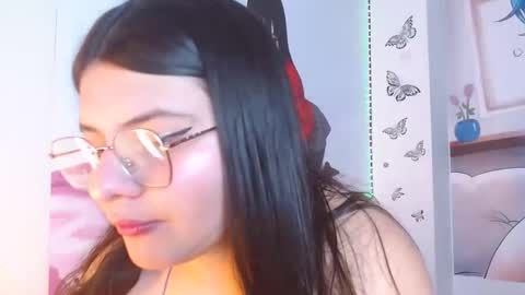 mackenna av online show from November 5, 11:43 am