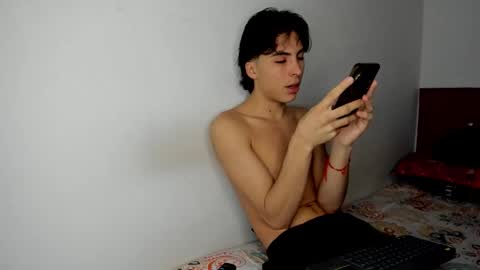 mcloviin_ online show from February 18, 11:22 pm