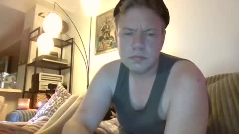 me2283 online show from December 23, 4:12 am