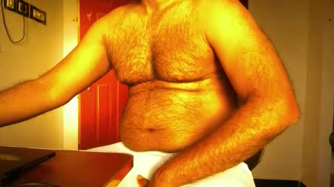 me_hai12 online show from February 4, 12:00 pm