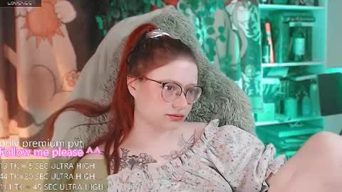 Snapshot of me_hanna chatting on May 28, 3:59 am Hanna online show from May 28, 3:59 am