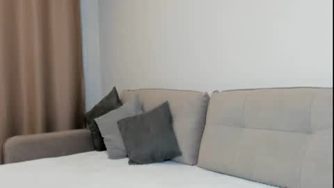 Snapshot of me_lina_ chatting on October 11, 1:09 pm Alice online show from October 11, 1:09 pm