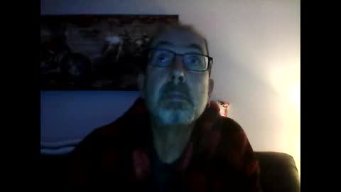 Snapshot of meathome3 chatting on December 24, 1:06 pm me at home online show from December 24, 1:06 pm