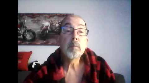Snapshot of meathome3 chatting on January 10, 3:14 pm me at home online show from January 10, 3:14 pm
