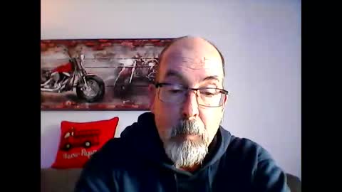 Snapshot of meathome3 chatting on March 7, 7:11 pm me at home online show from March 7, 7:11 pm
