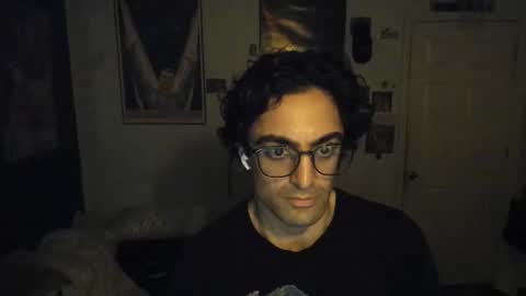 Snapshot of mechaf chatting on October 31, 4:35 am Late Night Video Games  Art online show from October 31, 4:35 am