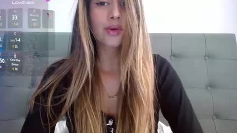 mecute1 online show from October 14, 12:50 pm