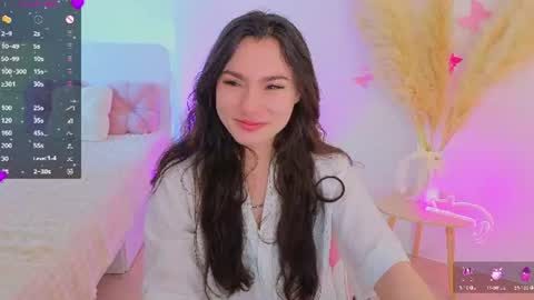 Snapshot of medina_andress chatting on June 14, 4:42 pm Dina online show from June 14, 4:42 pm