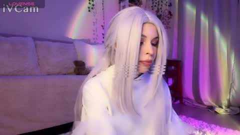 Nicole online show from April 10, 5:39 pm