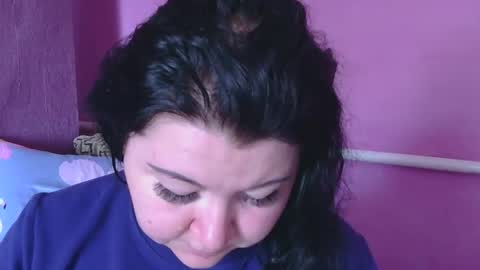 Snapshot of medjik_lool chatting on April 10, 6:18 am Oltereodora-lima online show from April 10, 6:18 am