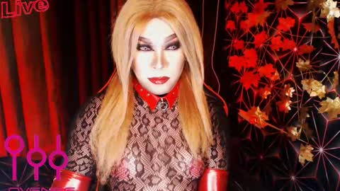 THE QUEEN ALPHA   Queen Medusa Prey online show from October 24, 7:32 pm