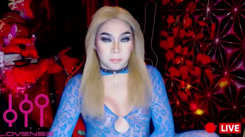 THE QUEEN ALPHA   Queen Medusa Prey online show from December 20, 5:42 pm