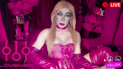 THE QUEEN ALPHA   Queen Medusa Prey online show from June 12, 5:56 pm