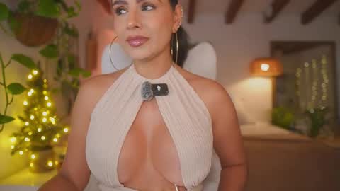 Andrea  online show from January 10, 11:45 am