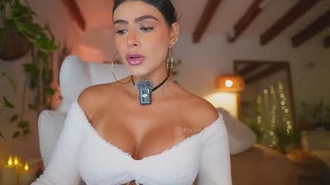 Andrea  online show from February 13, 1:40 pm