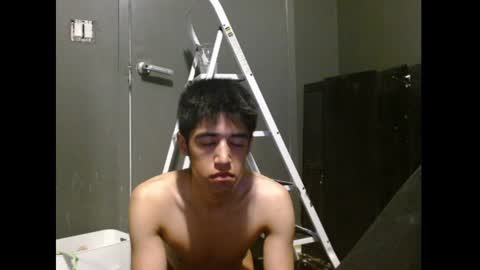 Snapshot of meekthetwink181 chatting on November 3, 1:01 pm MeekTheTwink18 online show from November 3, 1:01 pm