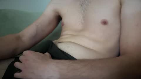 Snapshot of meeliskk95 chatting on September 18, 9:22 am meeliskk95 online show from September 18, 9:22 am