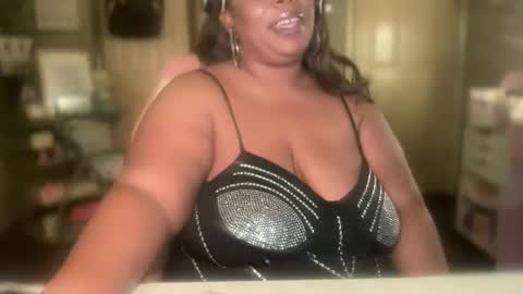 Southern Peach online show from December 3, 4:49 pm